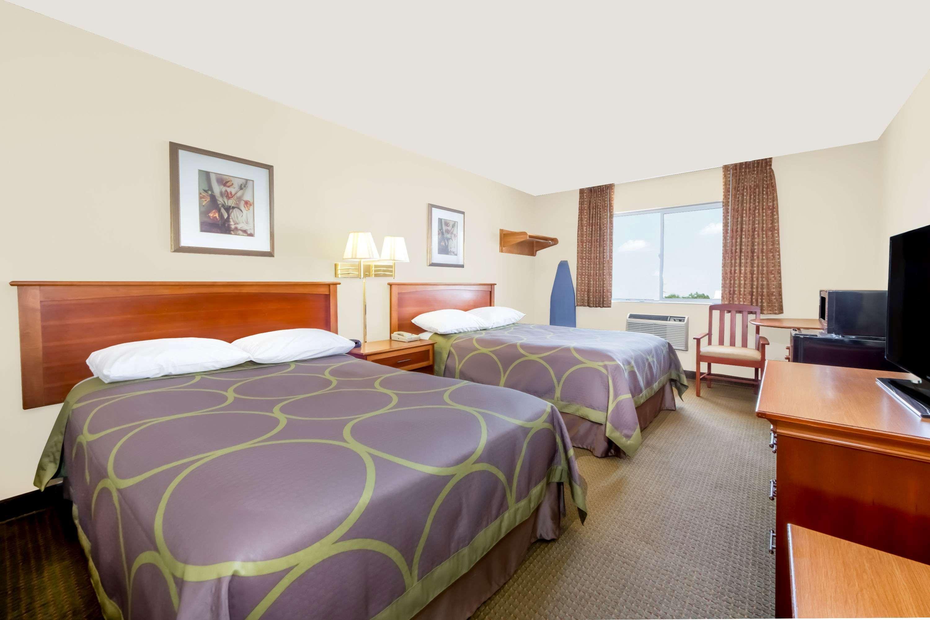 Super 8 By Wyndham Liberal Ks Hotell Exteriör bild